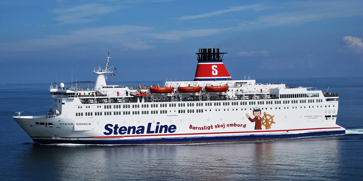 Schiffe vor der Küste